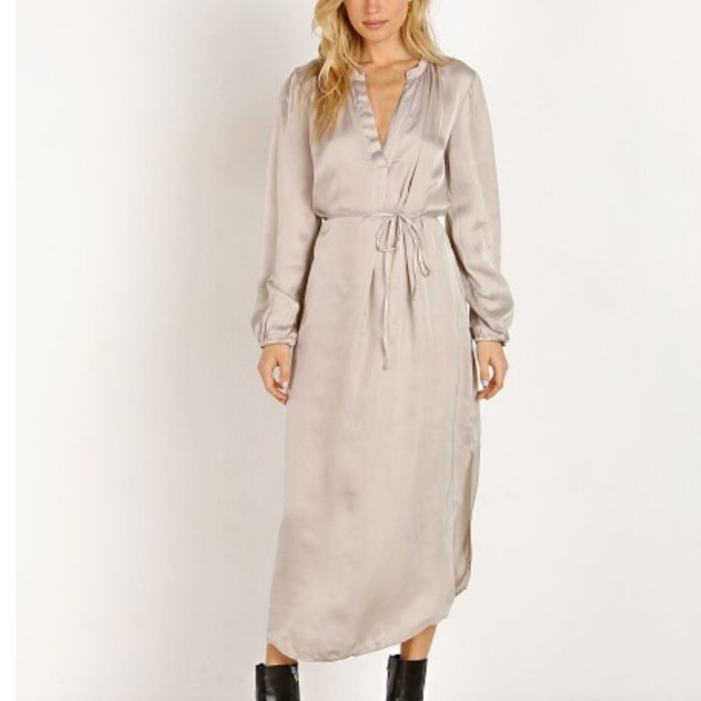 LACAUSA Veronica Tunic Style Silky‎ Flowing Dress